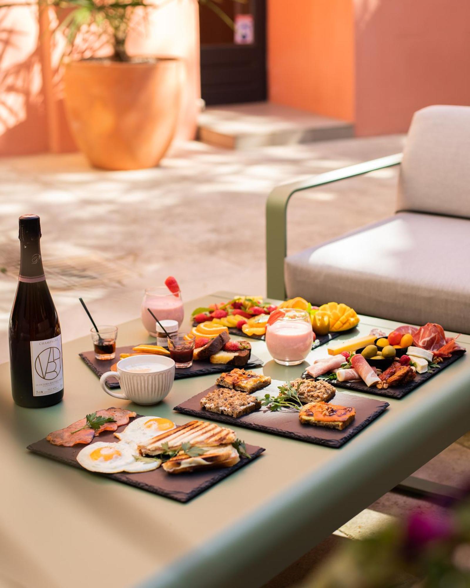 Le Victoria Boutique Hotel Saint-Paul-Trois-Châteaux Eksteriør billede